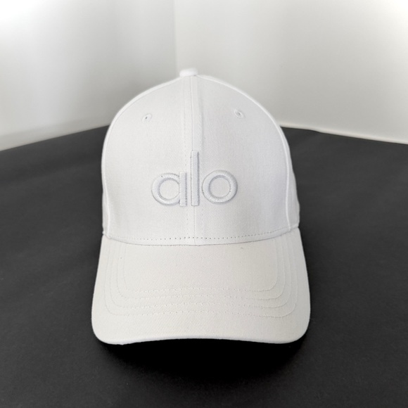 Alo yoga hat - Picture 2 of 3